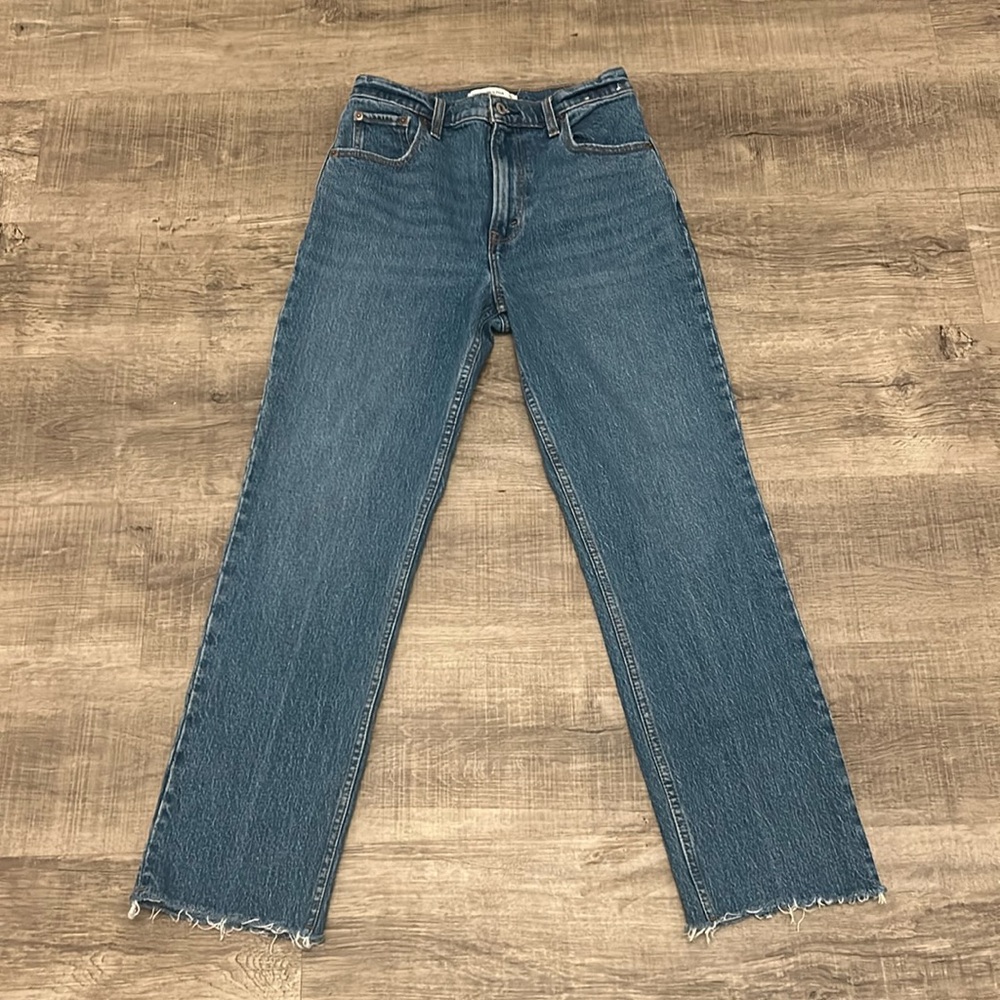 Abercrombie and Fitch The 90’s Straight Ultra High Rise